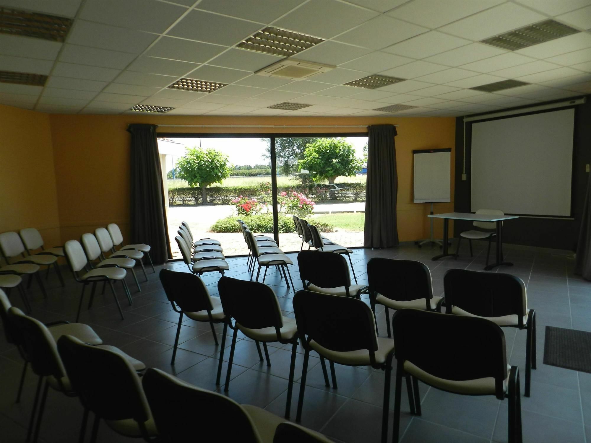 Hotel Kyriad Montauban Business bild
